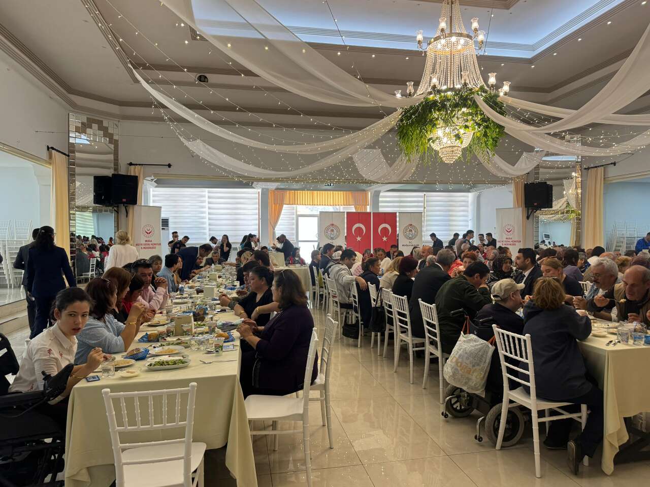 Menteşe’de Anlamlı Buluşma: Vali Akbıyık Engelli Bireylerle Bir Araya Geldi 12